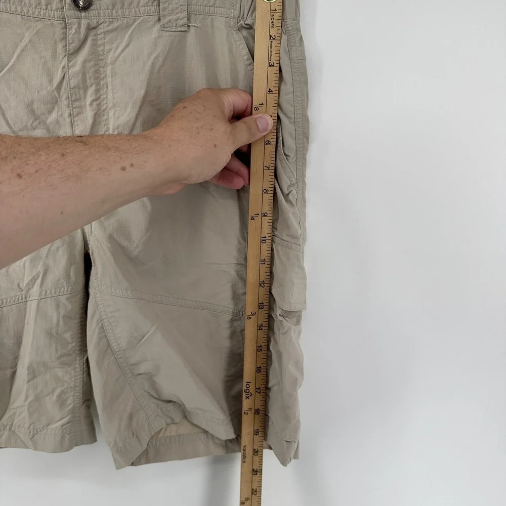 Columbia Backshade Shorts Mens 34Wx10L Khaki Tan Regular Fit Cargo Solid